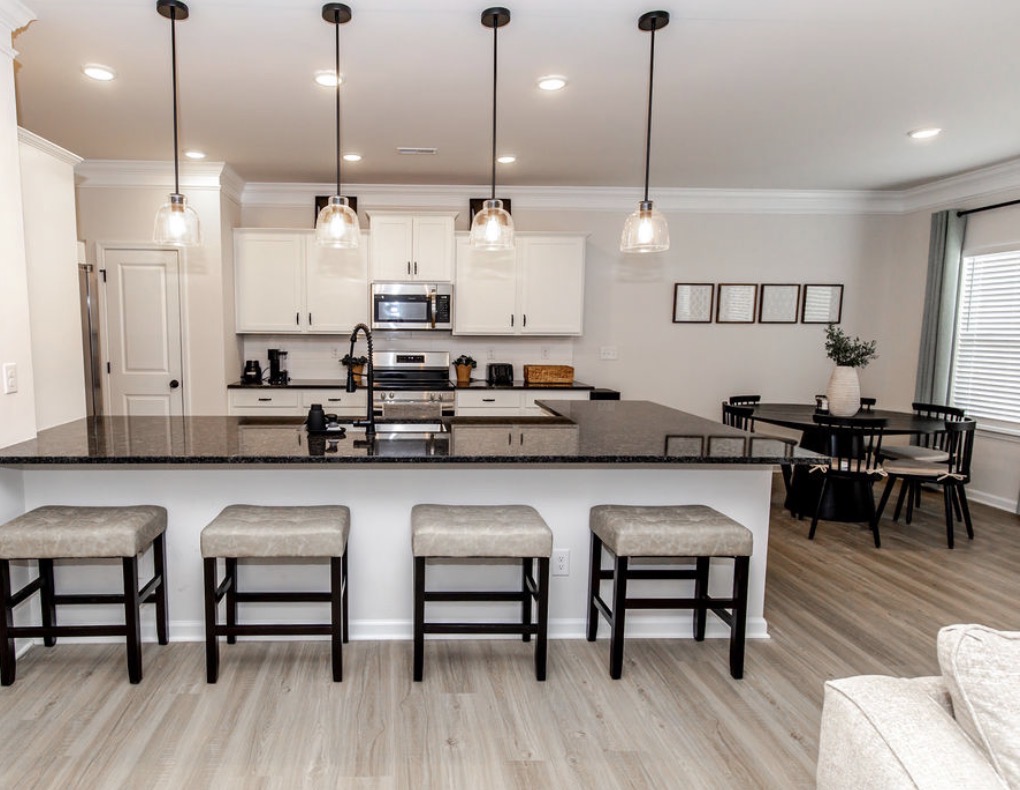Family style cooking and dining just like home at Elm Meadow Senior Living in Midland NC near Charlotte NC